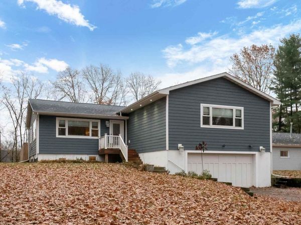55384 Hollywood Boulevard, South Bend, IN 46628