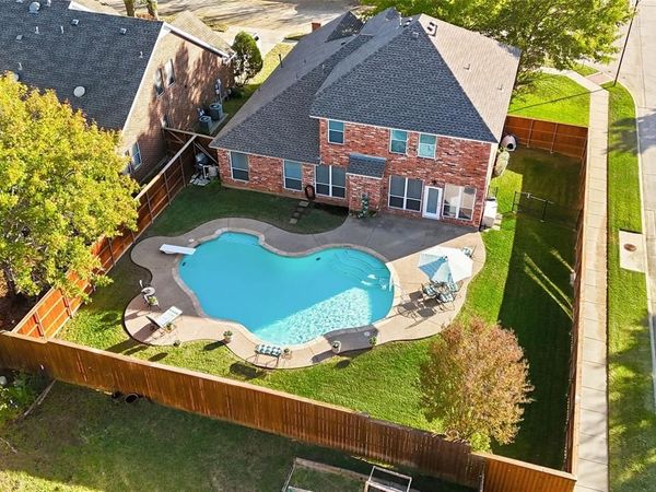 2321 Bear Run Road, Arlington, TX 76001