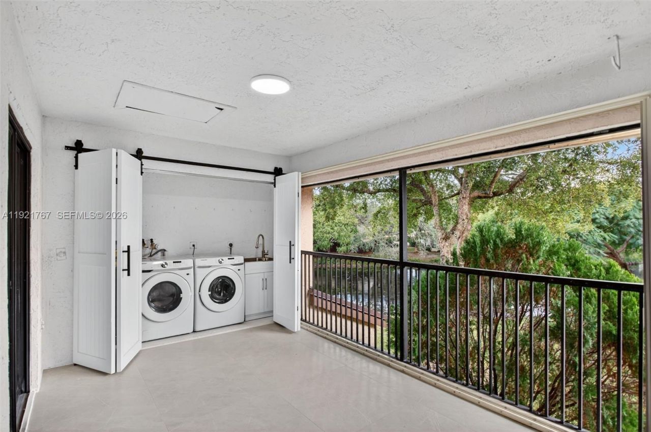 3697 Cocoplum Cir, Unit 3537, Coconut Creek, FL 33063 Photo