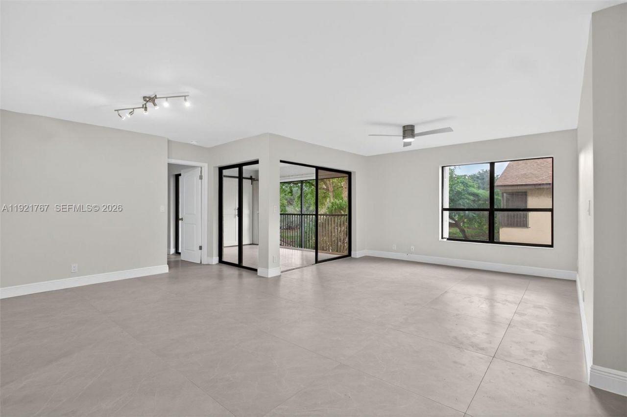 3697 Cocoplum Cir, Unit 3537, Coconut Creek, FL 33063 Photo