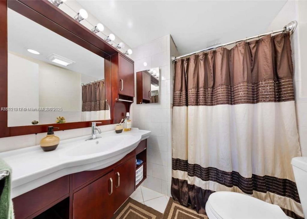 Please Call For Address, Unit 112, Lauderdale Lakes, FL 33311 Photo