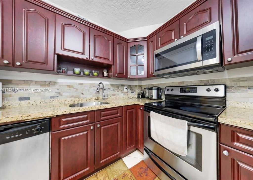 Please Call For Address, Unit 112, Lauderdale Lakes, FL 33311 Photo