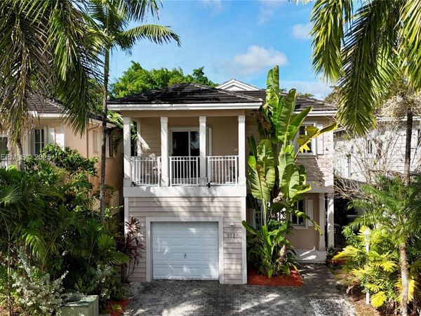 3121 SE 2nd Dr, Homestead, FL 33033