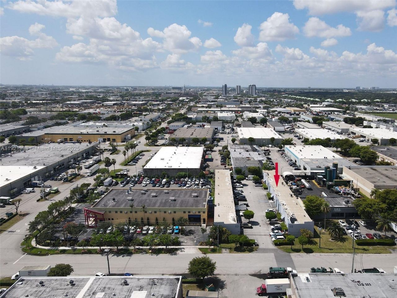 8450 NW 68 St, Doral, FL 33166 Photo