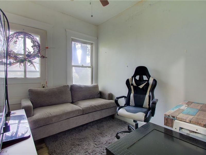 11909 Phillips Avenue, Cleveland, OH 44108 Photo 12