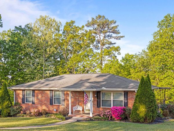 74 Kriswood Drive, Rossville, GA 30741