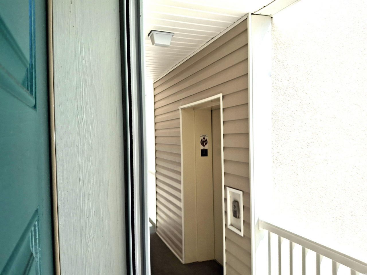 1100 Commons Blvd. Photo 14