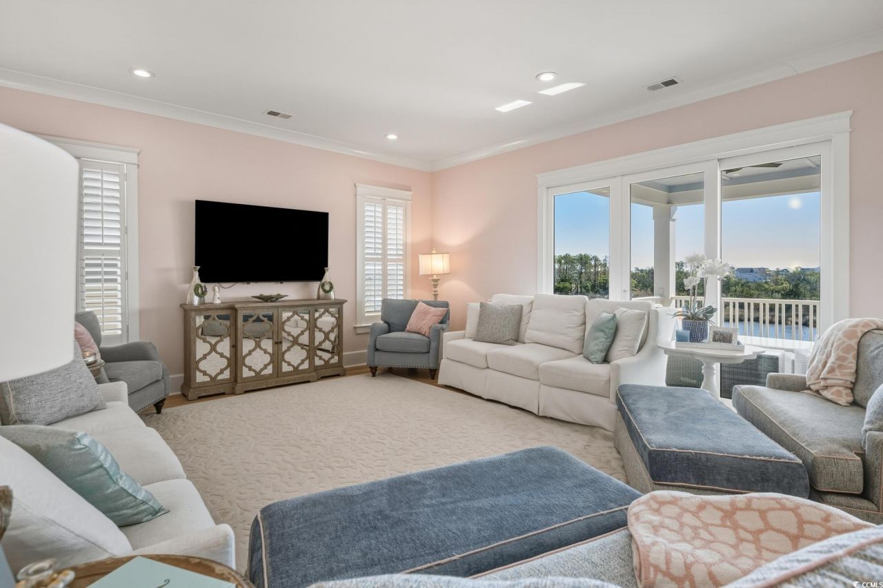 96 Permit Ct. Photo 4