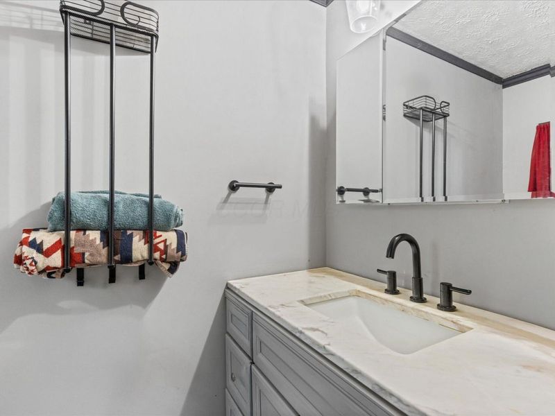 41 E Townsend Street, North Lewisburg, OH 43060 Photo 7