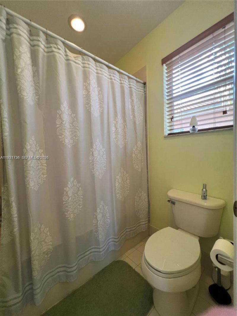 1718 Carvelle Dr, Unit 1718, Riviera Beach, FL 33404 Photo