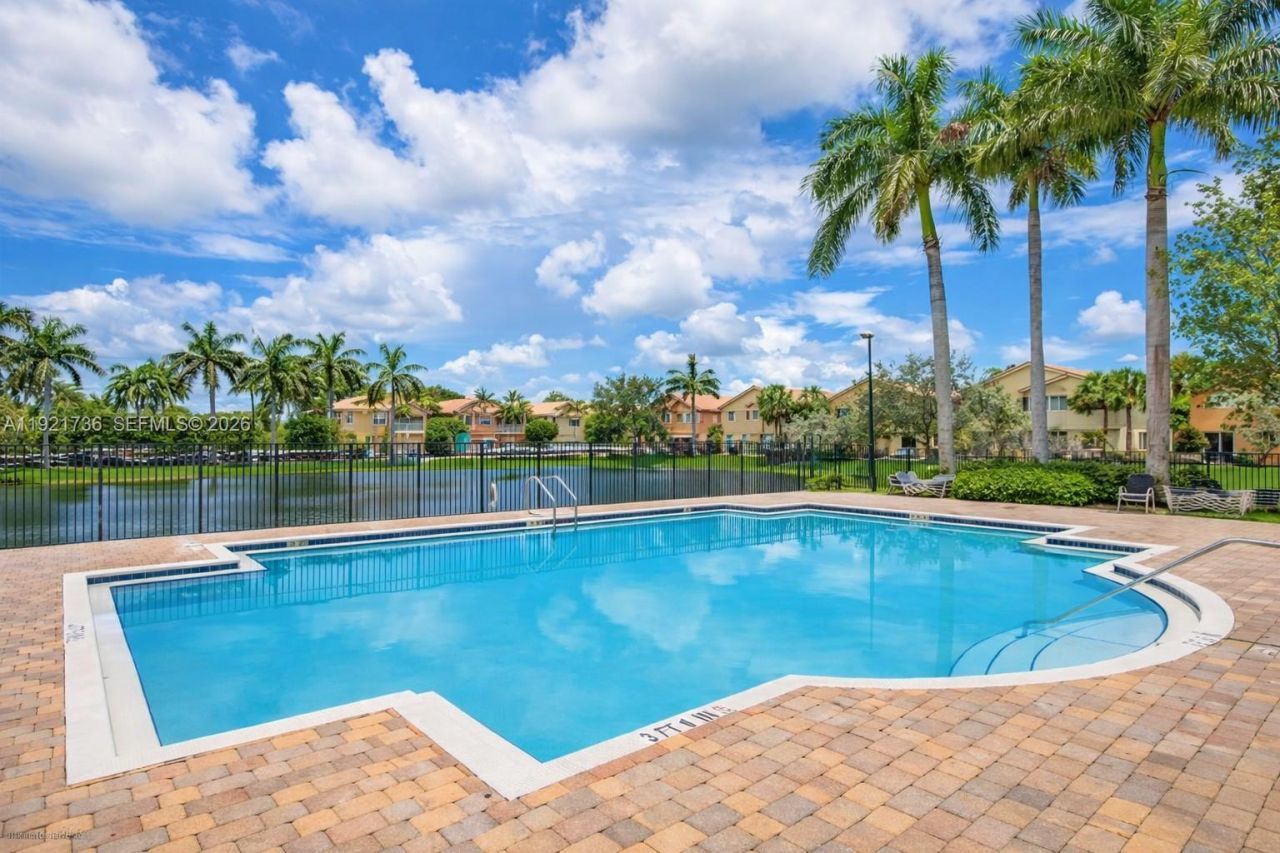 1718 Carvelle Dr, Unit 1718, Riviera Beach, FL 33404 Photo