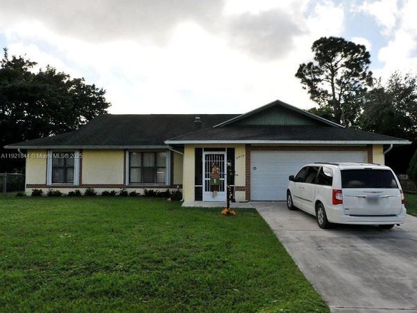 2410 SE Renick Ave, Port St. Lucie, FL 34952