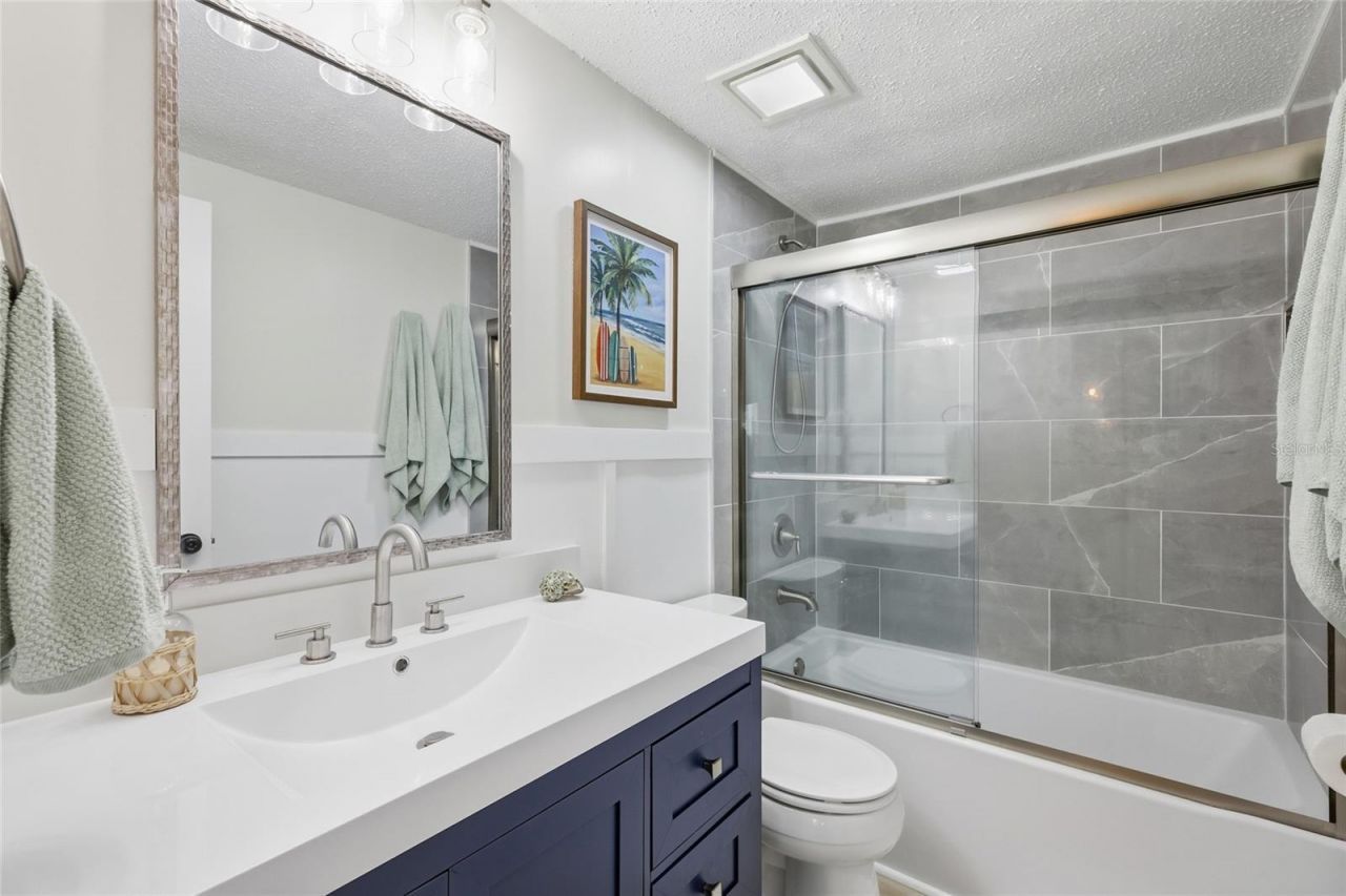 417 63rd Street, Holmes Beach, FL 34217 Photo