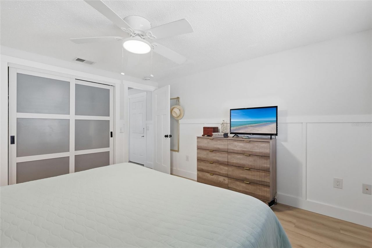 417 63rd Street, Holmes Beach, FL 34217 Photo