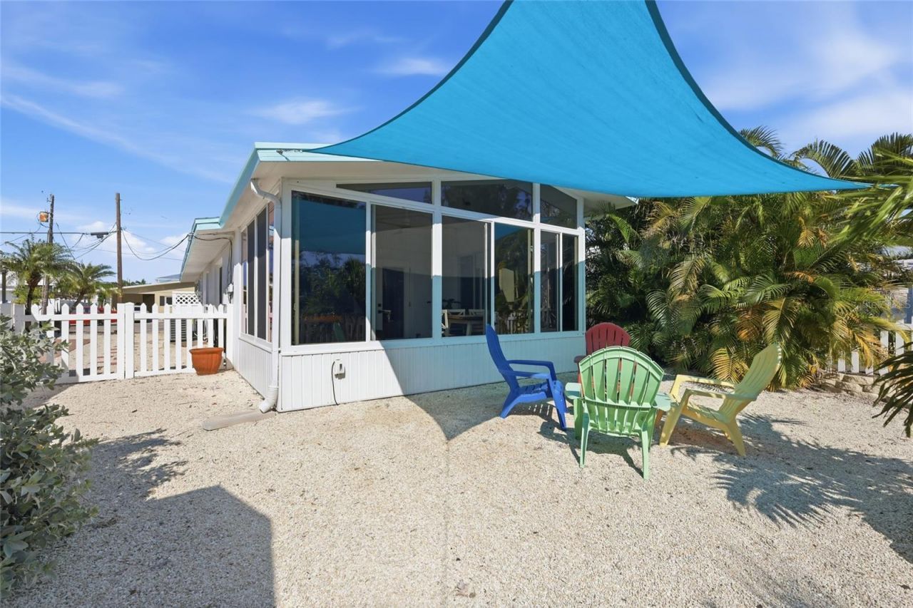 417 63rd Street, Holmes Beach, FL 34217 Photo