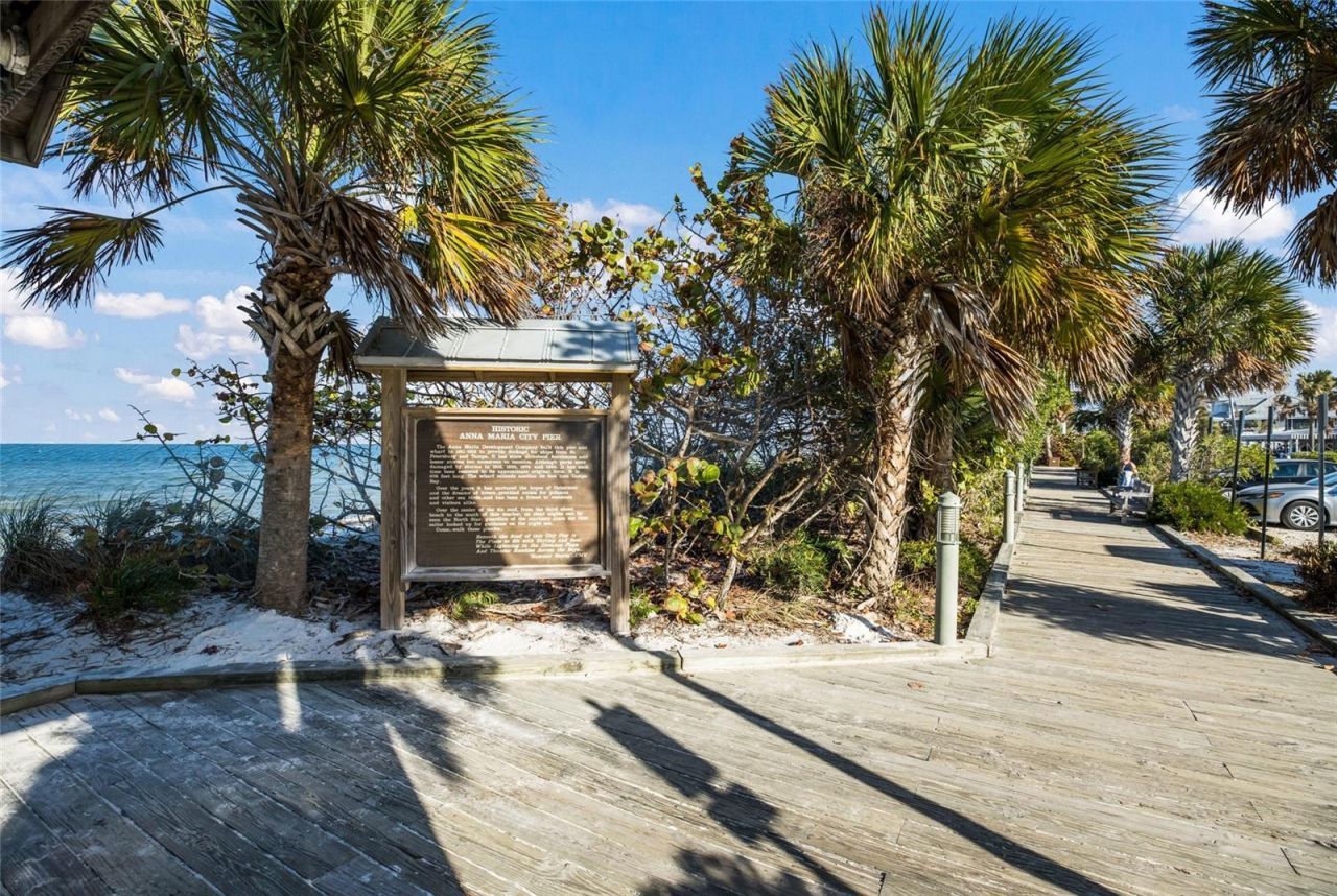 417 63rd Street, Holmes Beach, FL 34217 Photo