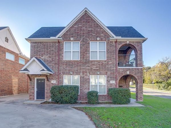 2700 Mccart Avenue, Fort Worth, TX 76110