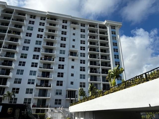 1800 N Andrews Avenue, Unit 2I, Fort Lauderdale, FL 33311 Photo