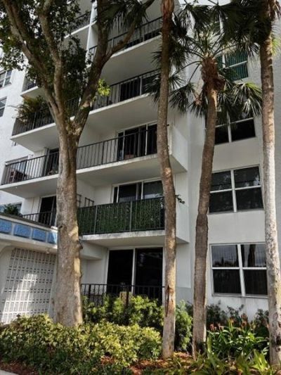 1800 N Andrews Avenue, Unit 2I, Fort Lauderdale, FL 33311 Photo