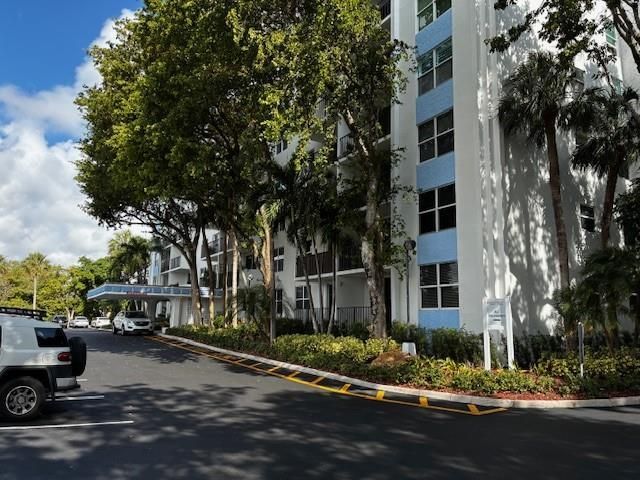 1800 N Andrews Avenue, Unit 2I, Fort Lauderdale, FL 33311 Photo