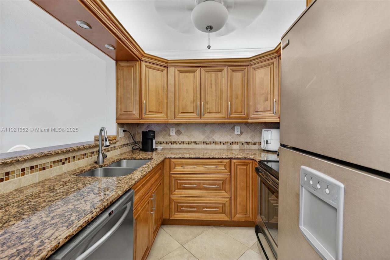 5681 SW 2nd Ct, Unit 117, Margate, FL 33068 Photo