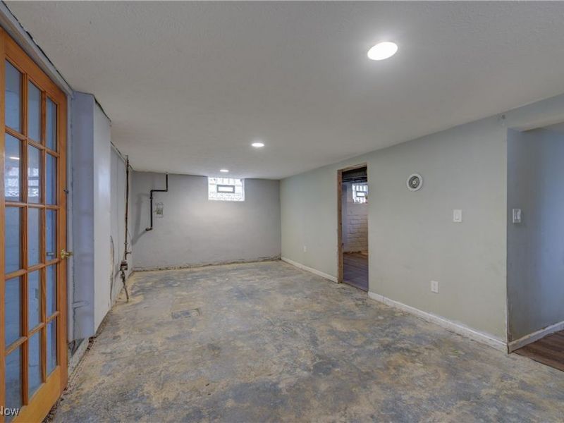 3396 W 94th Street, Cleveland, OH 44102 Photo 24