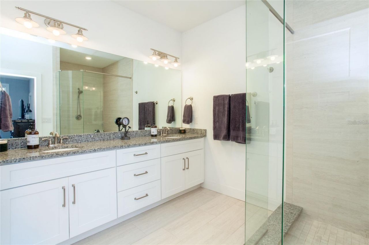 1273 Savona Drive Ne, Saint Petersburg, FL 33702 Photo