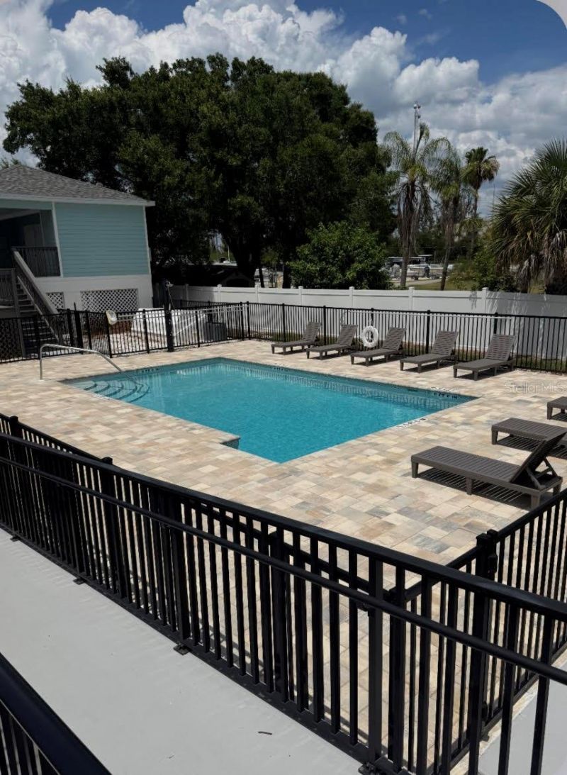 1273 Savona Drive Ne, Saint Petersburg, FL 33702 Photo