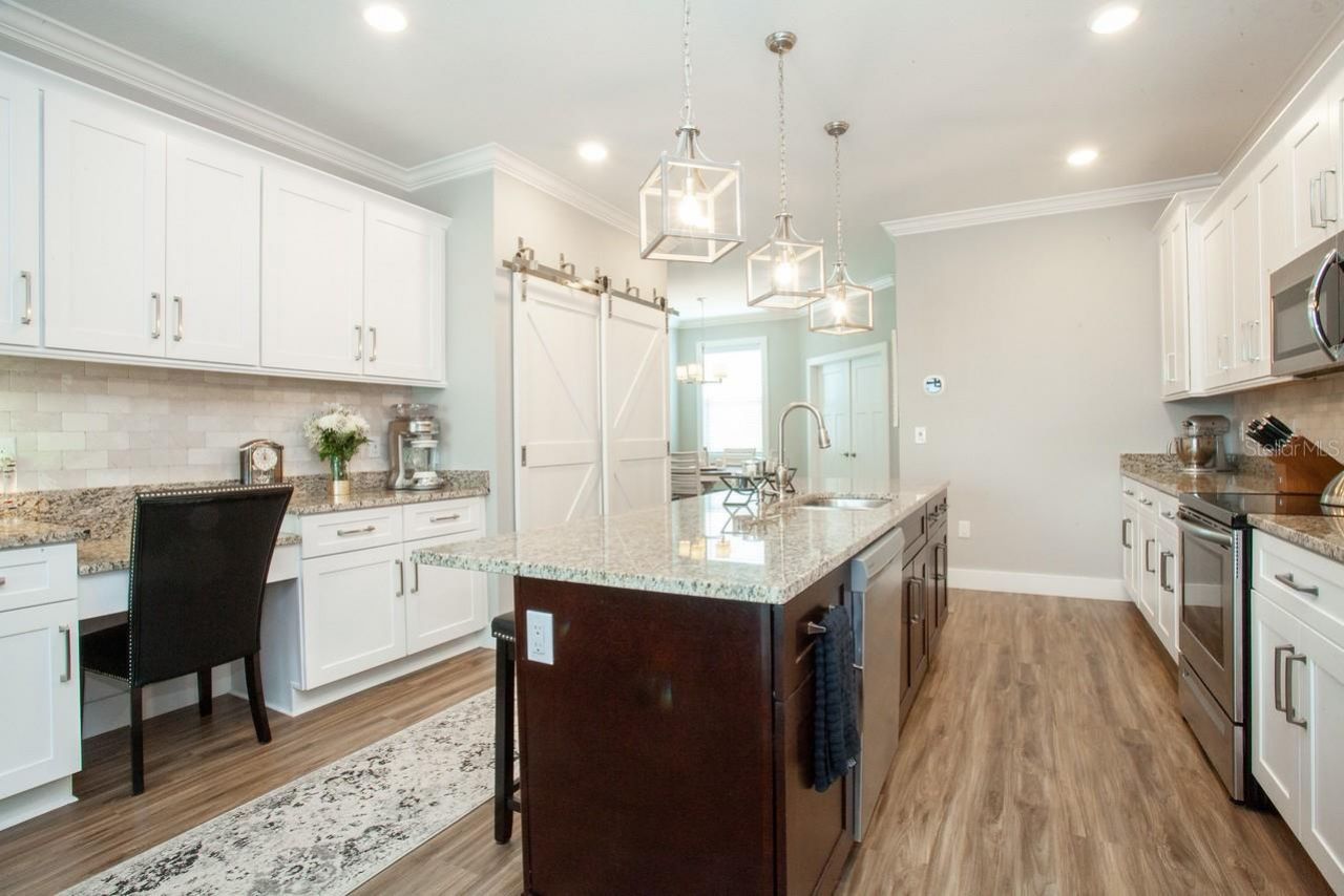 1273 Savona Drive Ne, Saint Petersburg, FL 33702 Photo