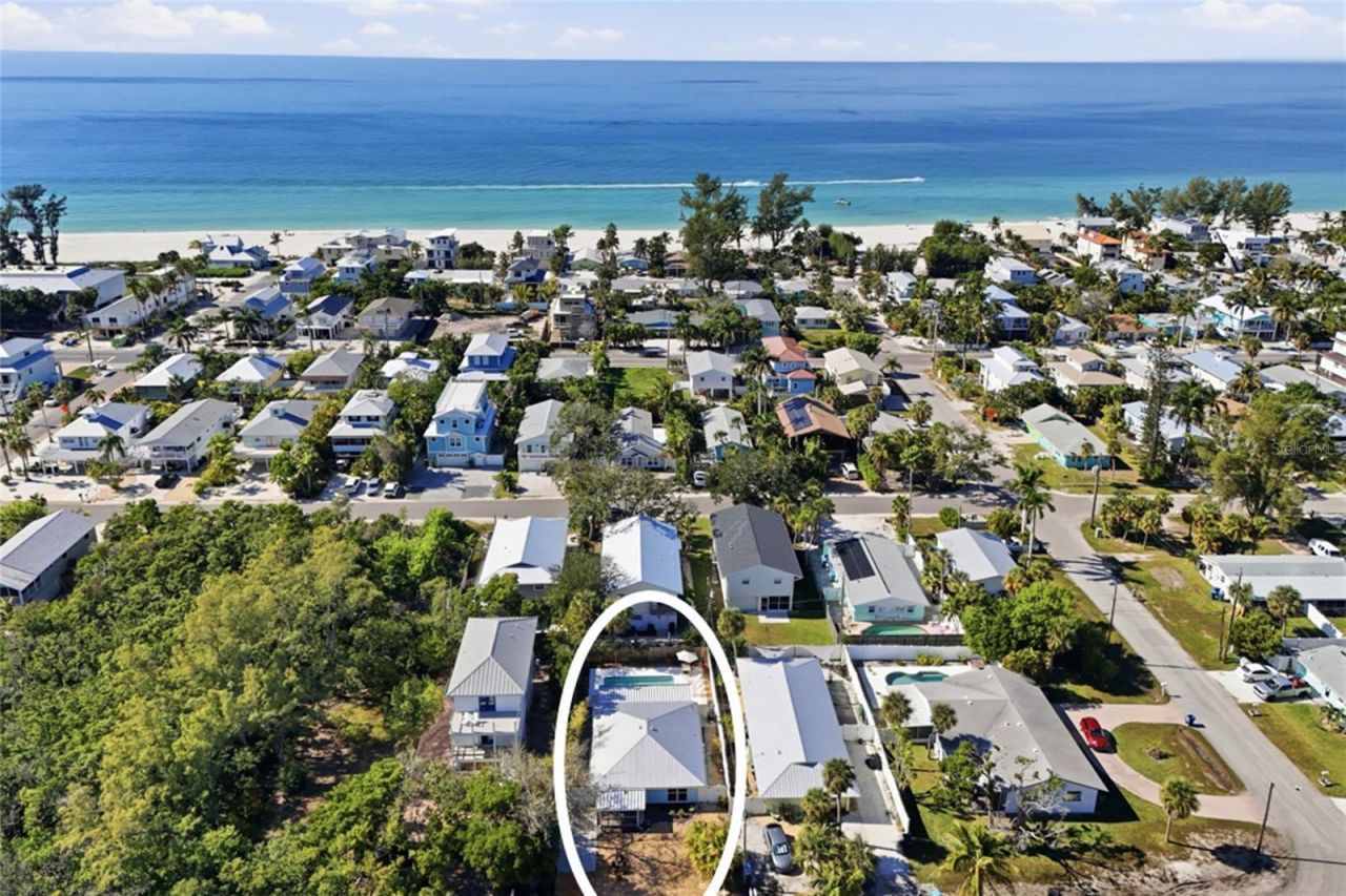 2812 Avenue B, Holmes Beach, FL 34217 Main Photo