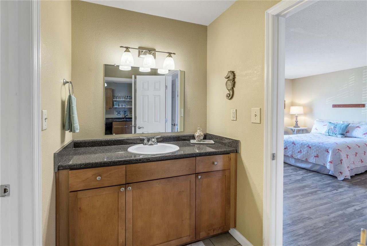 5072 Starfish Drive Se, Unit F, Saint Petersburg, FL 33705 Photo