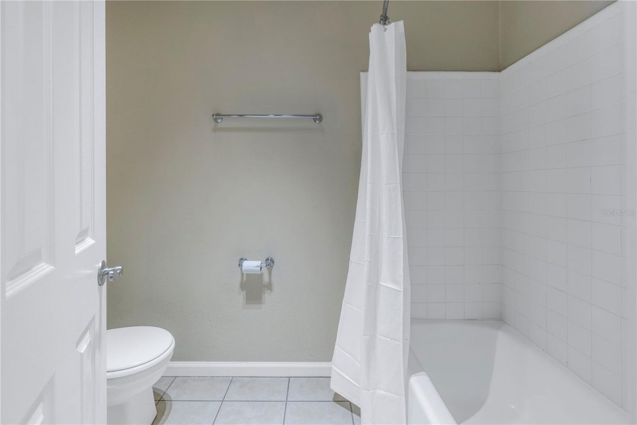 5072 Starfish Drive Se, Unit F, Saint Petersburg, FL 33705 Photo