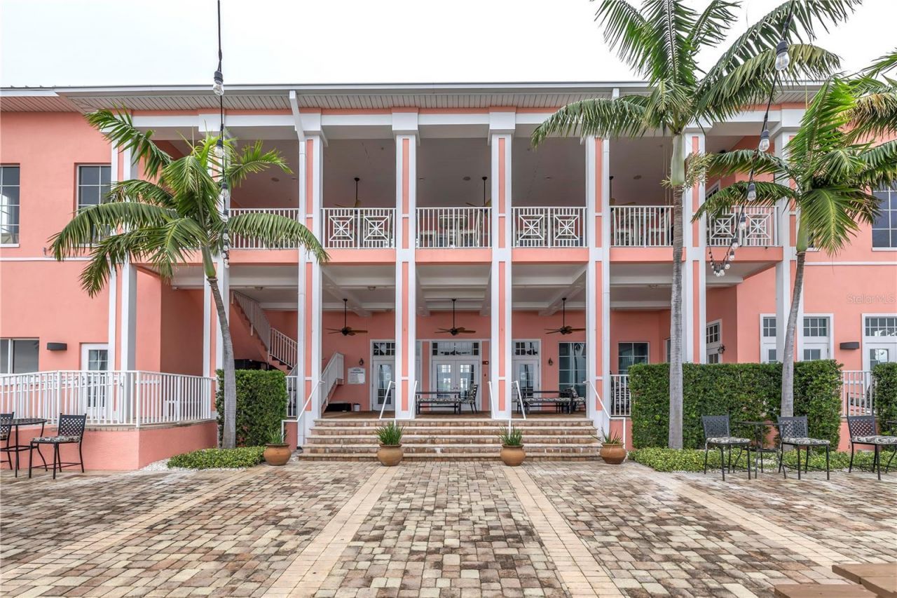 5072 Starfish Drive Se, Unit F, Saint Petersburg, FL 33705 Photo