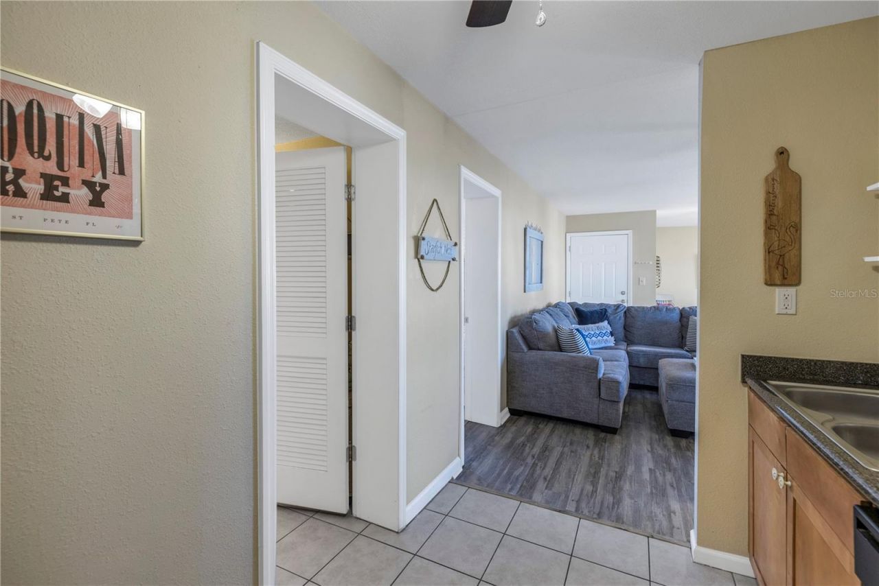 5072 Starfish Drive Se, Unit F, Saint Petersburg, FL 33705 Photo