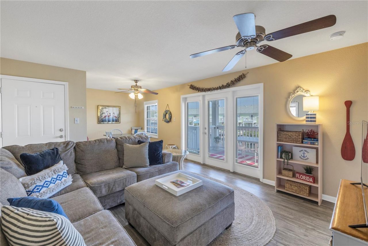 5072 Starfish Drive Se, Unit F, Saint Petersburg, FL 33705 Photo