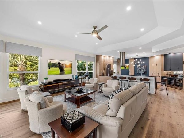 1825 Les Chateaux BLVD, Unit 204, NAPLES, FL 34109