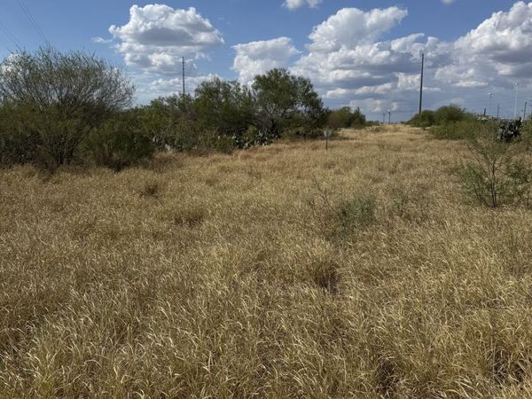 2438 Interstate 35, Cotulla, TX 78014