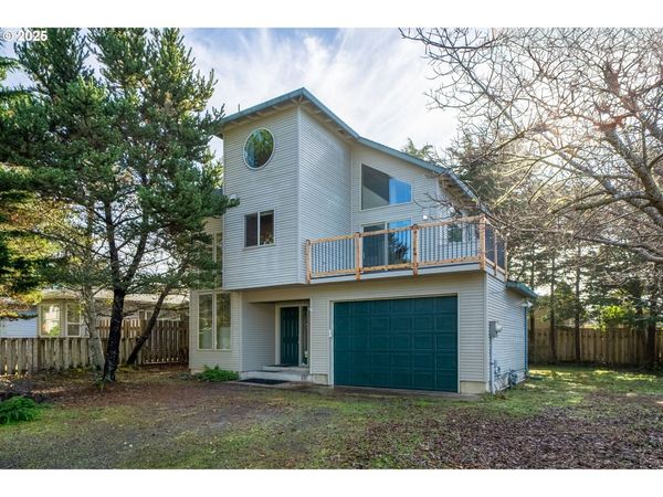 60 SIJOTA ST, Gleneden Beach, OR 97388