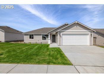 208 Tiber St, Boardman, OR 97818 Main Photo