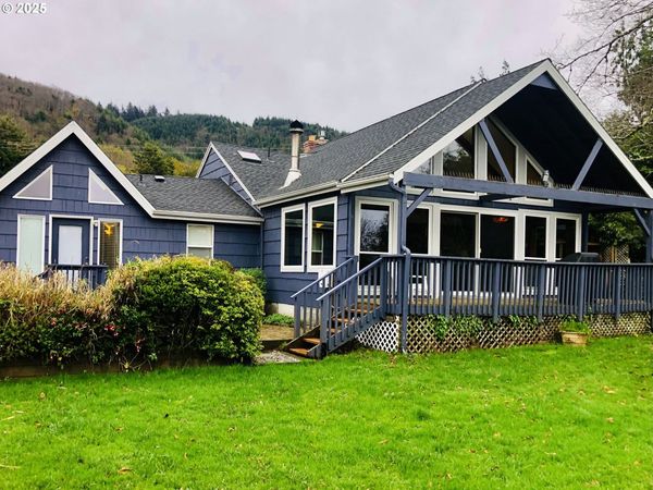 25990 SANDLAKE RD, Cloverdale, OR 97112