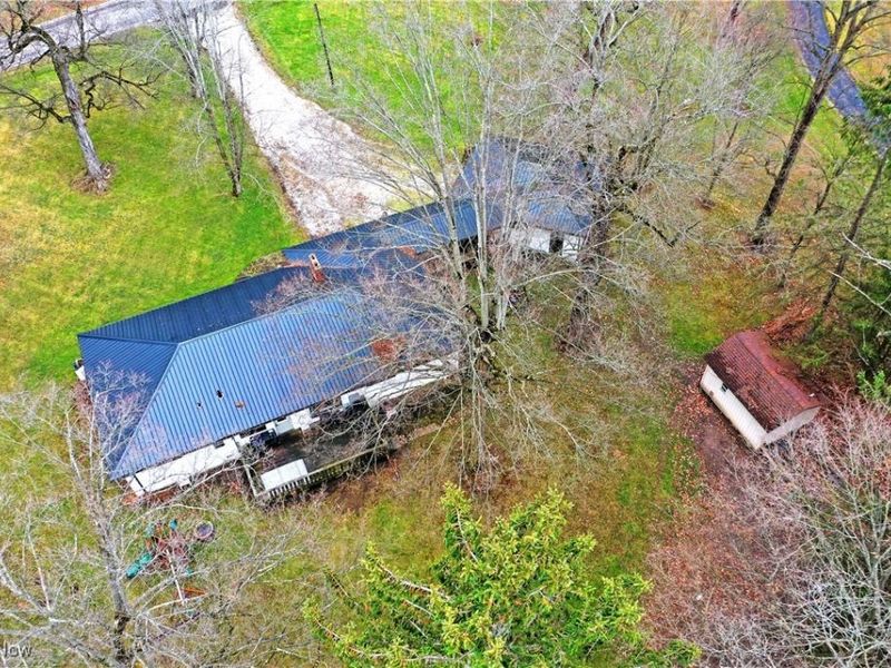 8797 Delin Thomas Road, Kinsman, OH 44428 Photo 8