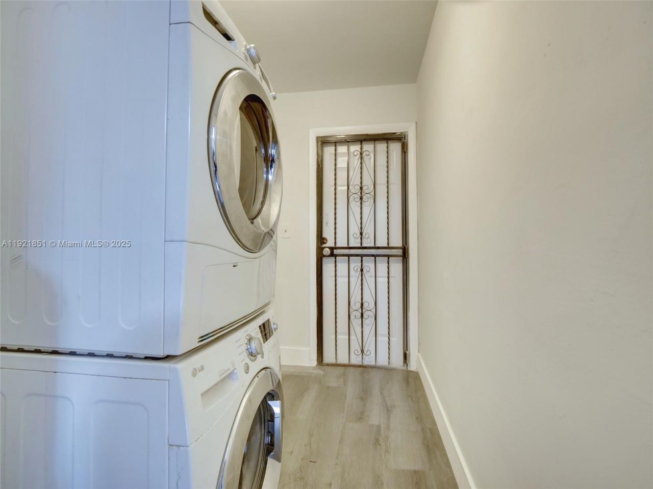 1141 NW 75th St, Miami, FL 33150 Photo