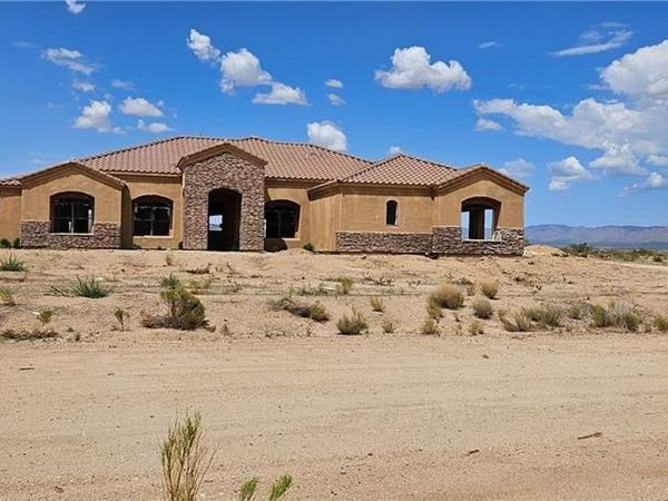 12371 E OLD MULE Drive, Kingman, AZ 86401