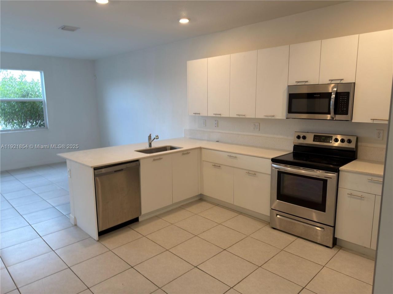 12909 NW 23 Pl, Unit 12909, Miami, FL 33167 Photo