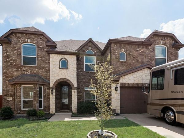 1652 Scarlet Crown Drive, Fort Worth, TX 76177