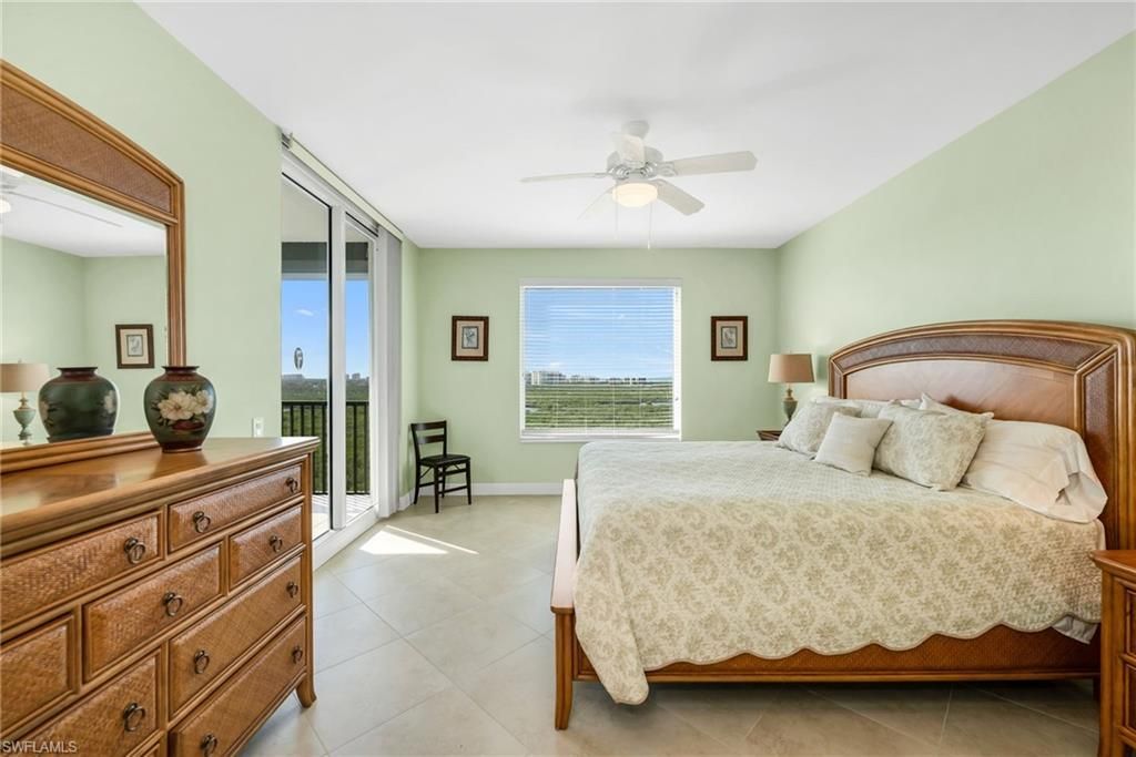 455 Cove Tower Dr, Unit 1603, Naples, FL 34110 Photo
