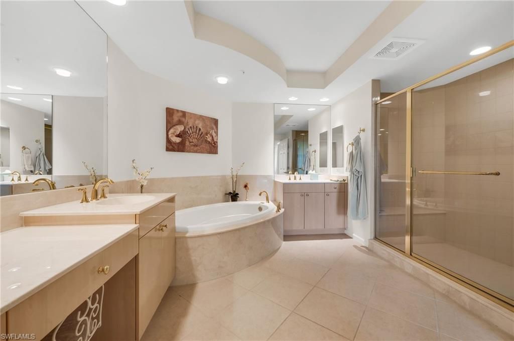 455 Cove Tower Dr, Unit 1603, Naples, FL 34110 Photo