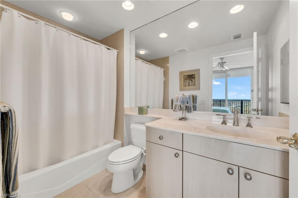 455 Cove Tower Dr, Unit 1603, Naples, FL 34110 Photo