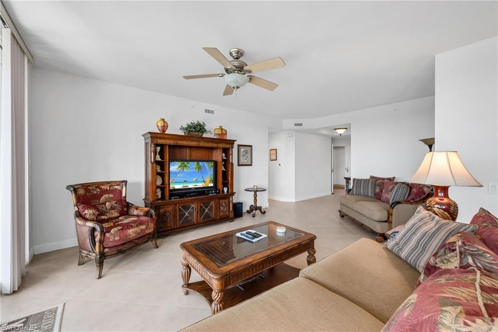 455 Cove Tower Dr, Unit 1603, Naples, FL 34110 Photo