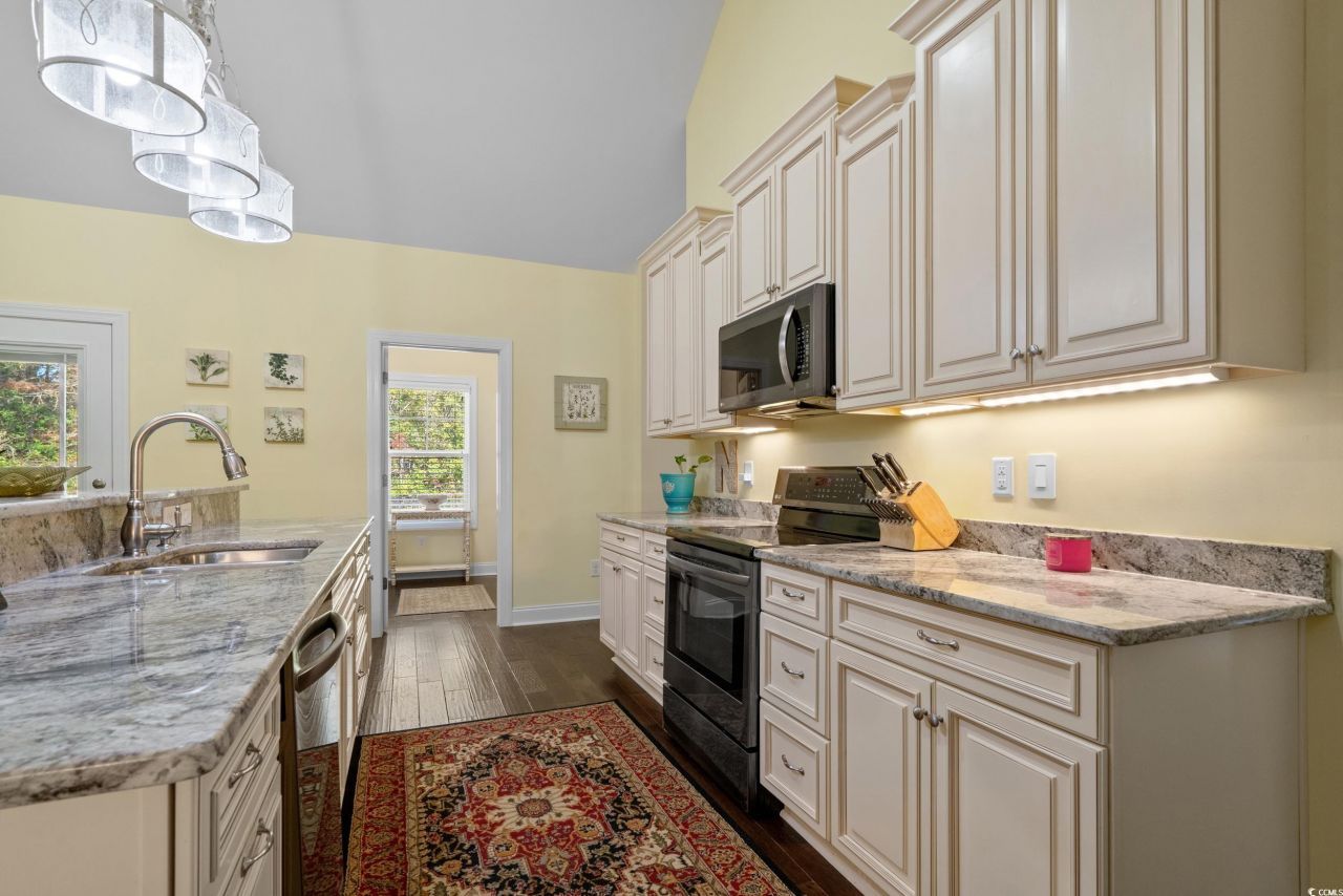 688 Chamberlin Rd. Photo 11